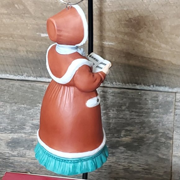 1993 Lady Daphne Dickens' Caroler Bell Ornament - Hallmark Special Edition - Picture 4 of 9